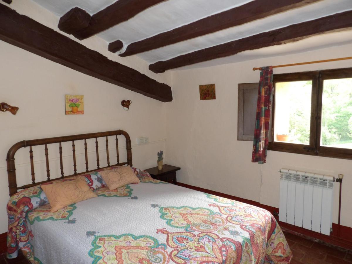 El Molí d'en Solà-Allotjaments rurals La Vall de Bianya Exterior foto